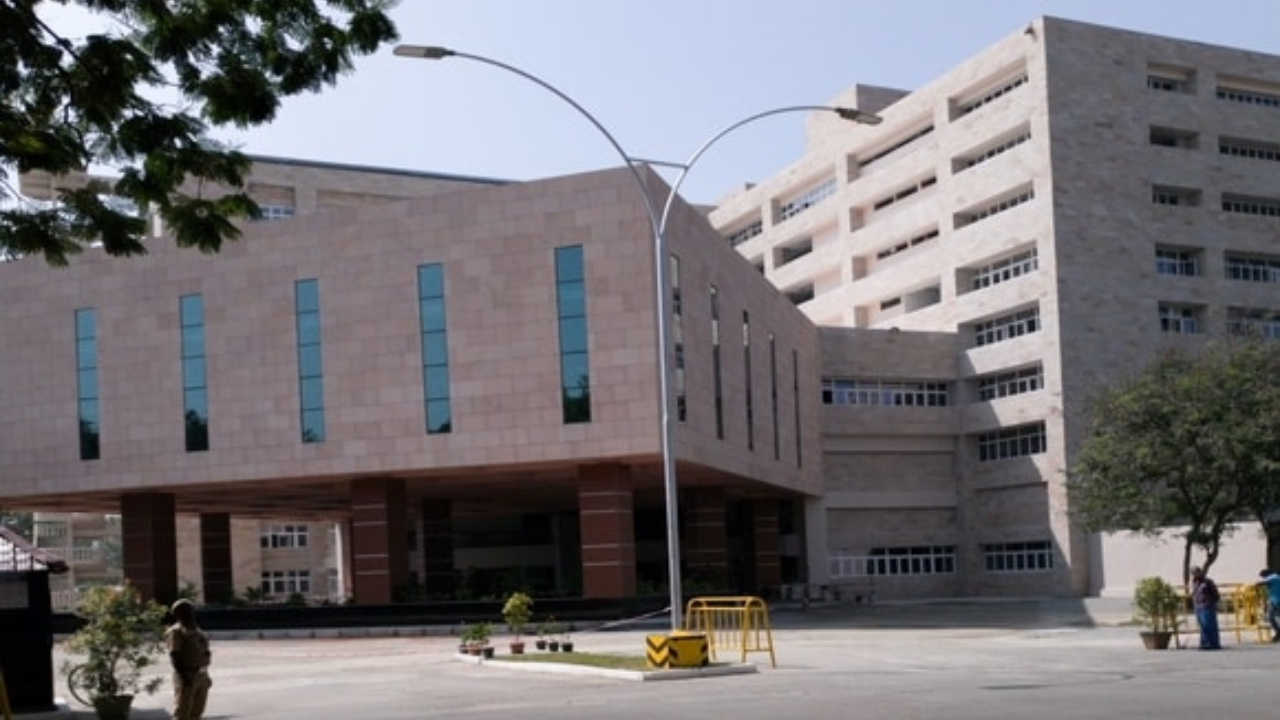 PSG Institute of Medical Sciences and Research.jpg